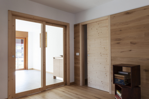 Porte interne scorrevoli legno e vetro